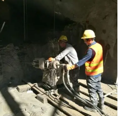 双桥水下抗分散灌浆料特点 水下不分散注浆料介绍